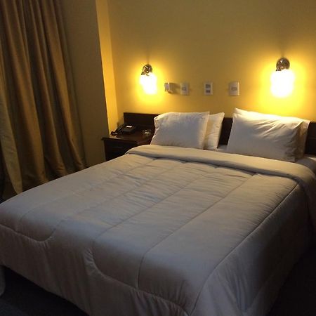 Hotel Manduvira Asunción Habitación foto