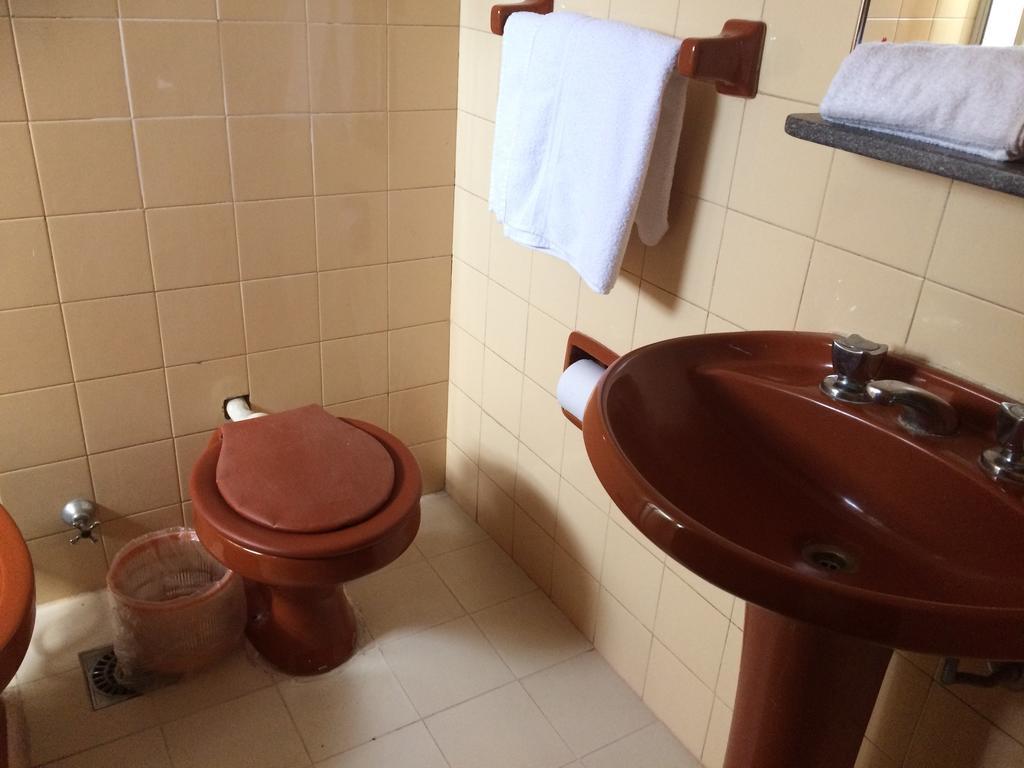 Hotel Manduvira Asunción Habitación foto