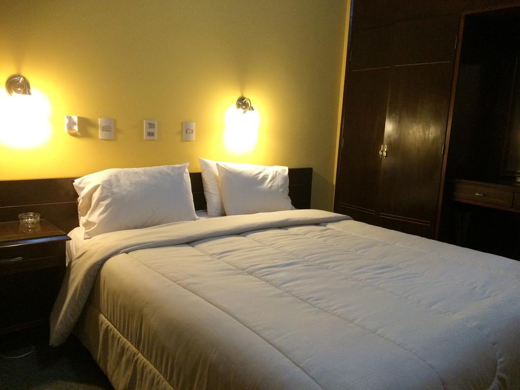 Hotel Manduvira Asunción Habitación foto