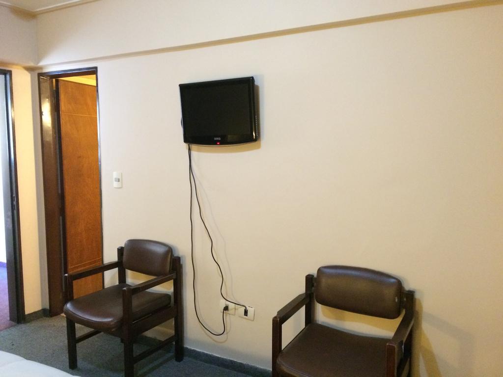 Hotel Manduvira Asunción Habitación foto