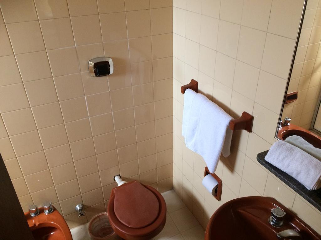 Hotel Manduvira Asunción Habitación foto