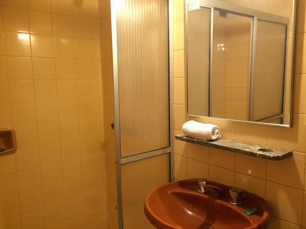 Hotel Manduvira Asunción Habitación foto